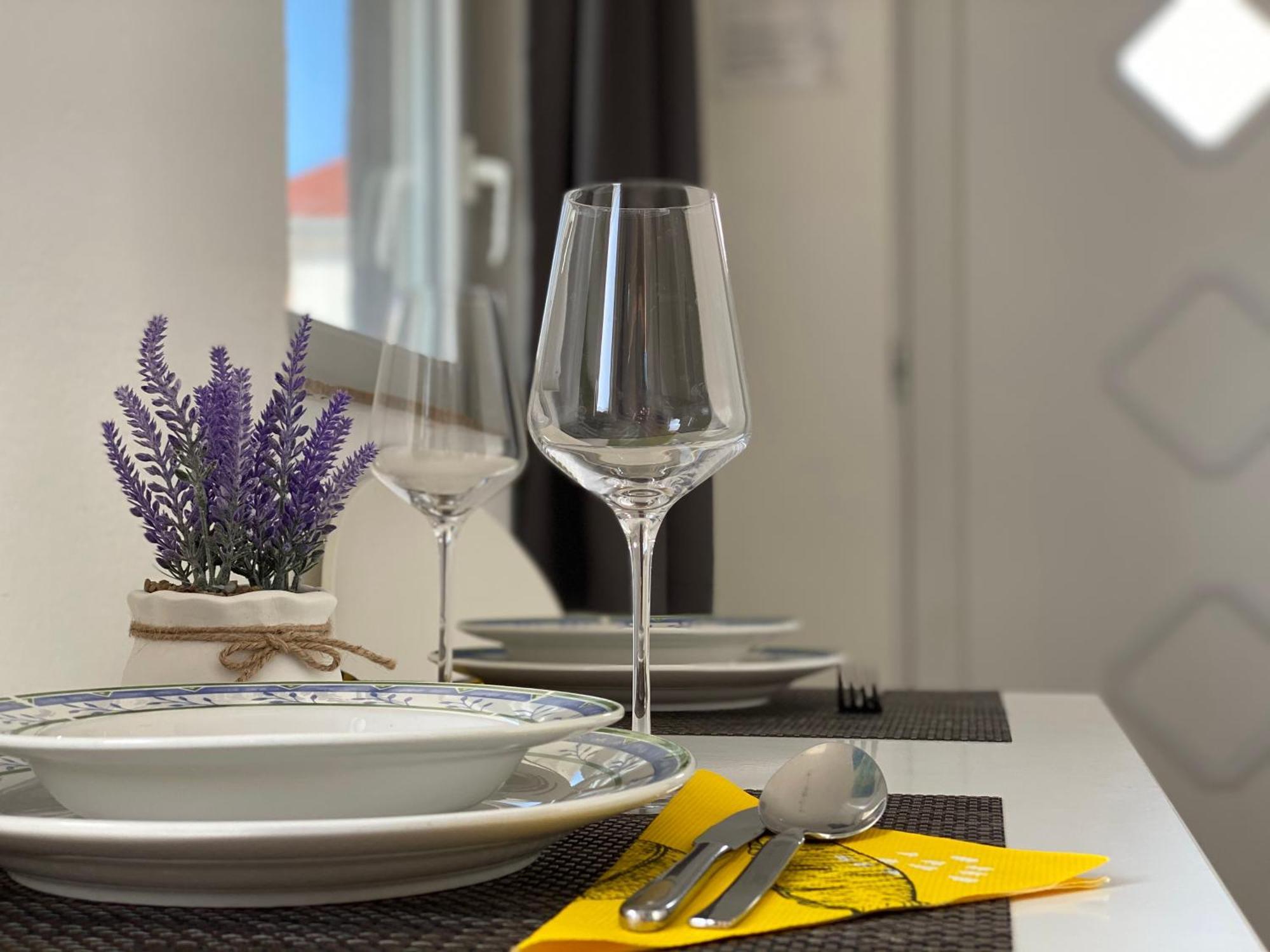 Hajl Apartment *