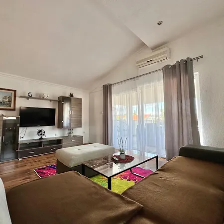 Apartments Hajl Krk Town Exterior foto