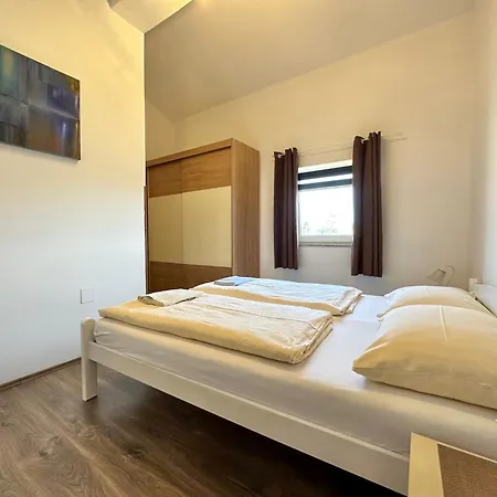 Apartments Hajl Krk Town Exterior foto
