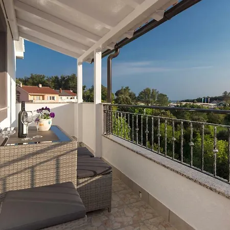 Apartments Hajl Krk Town Exterior foto