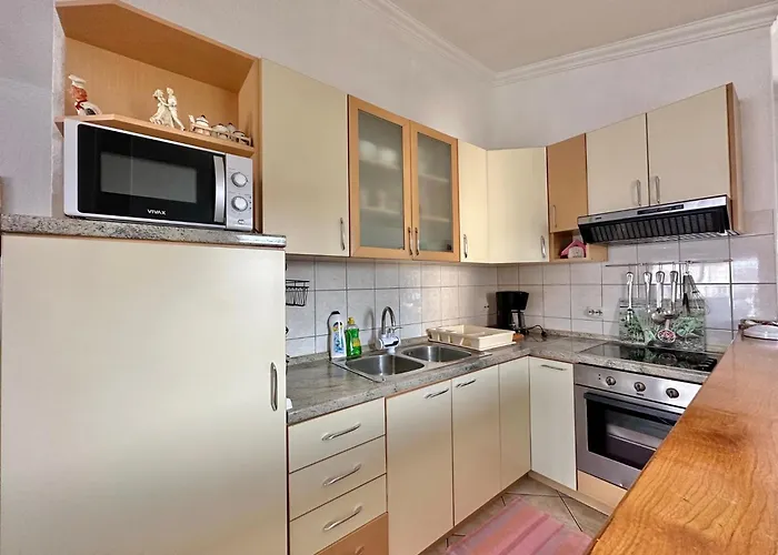 Apartments Hajl